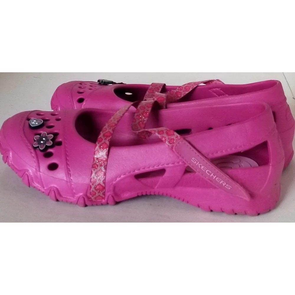 SKECHERS Cali Gear Girls 4Y Pink Mary Jane Strappy Flats Water Shoes Gardening